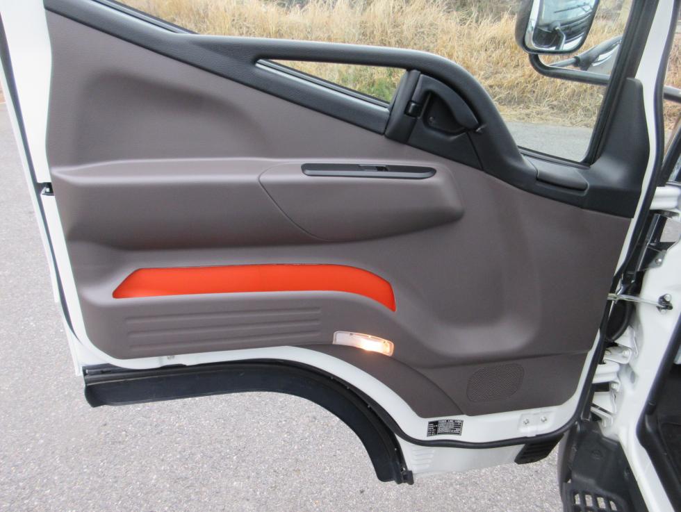 三菱 平ボデー・Wキャブ・シャーシ 小型 令和7年1月 ◆商談中◆　2RGーFEB50 21枚目