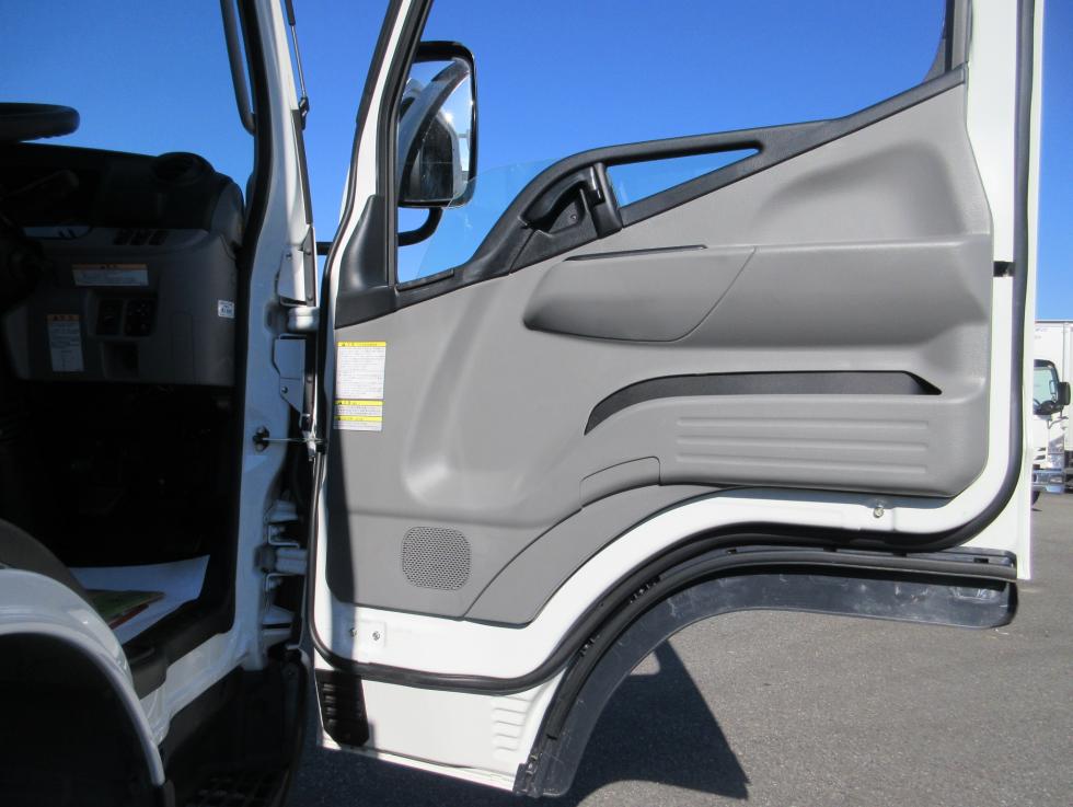 三菱 平ボデー・Wキャブ・シャーシ 小型  2RGーFEB80 8枚目