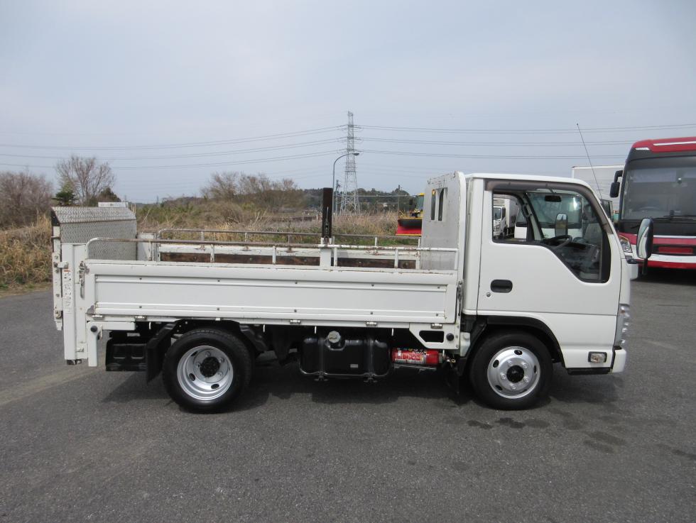 いすゞ 平ボデー・Wキャブ・シャーシ 小型 平成27年4月 TRGーNKR85A 6枚目