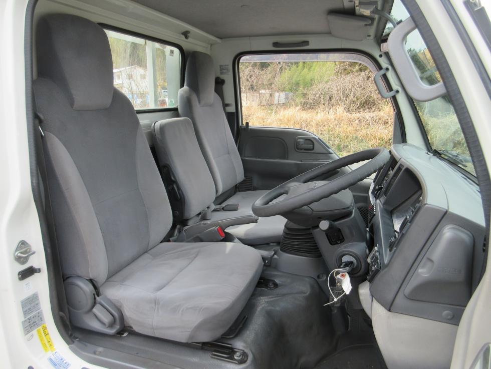 いすゞ 平ボデー・Wキャブ・シャーシ 小型 平成27年4月 TRGーNKR85A 7枚目