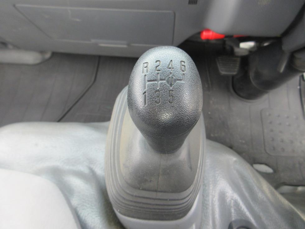 いすゞ 平ボデー・Wキャブ・シャーシ 小型 平成27年4月 TRGーNKR85A 15枚目