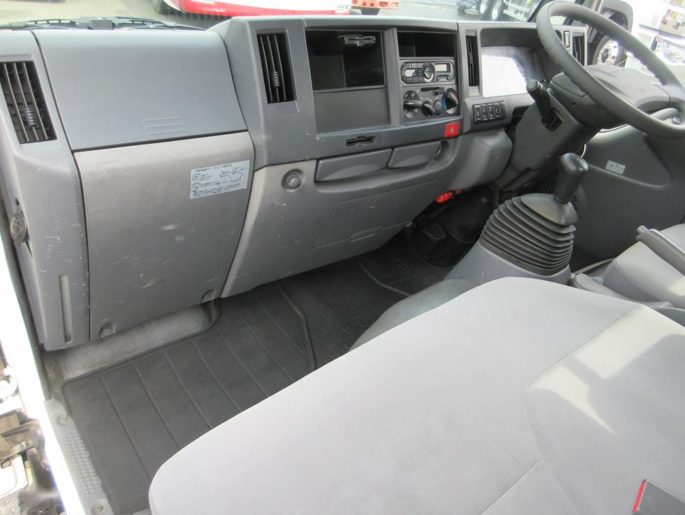 いすゞ 平ボデー・Wキャブ・シャーシ 小型 平成27年4月 TRGーNKR85A 19枚目