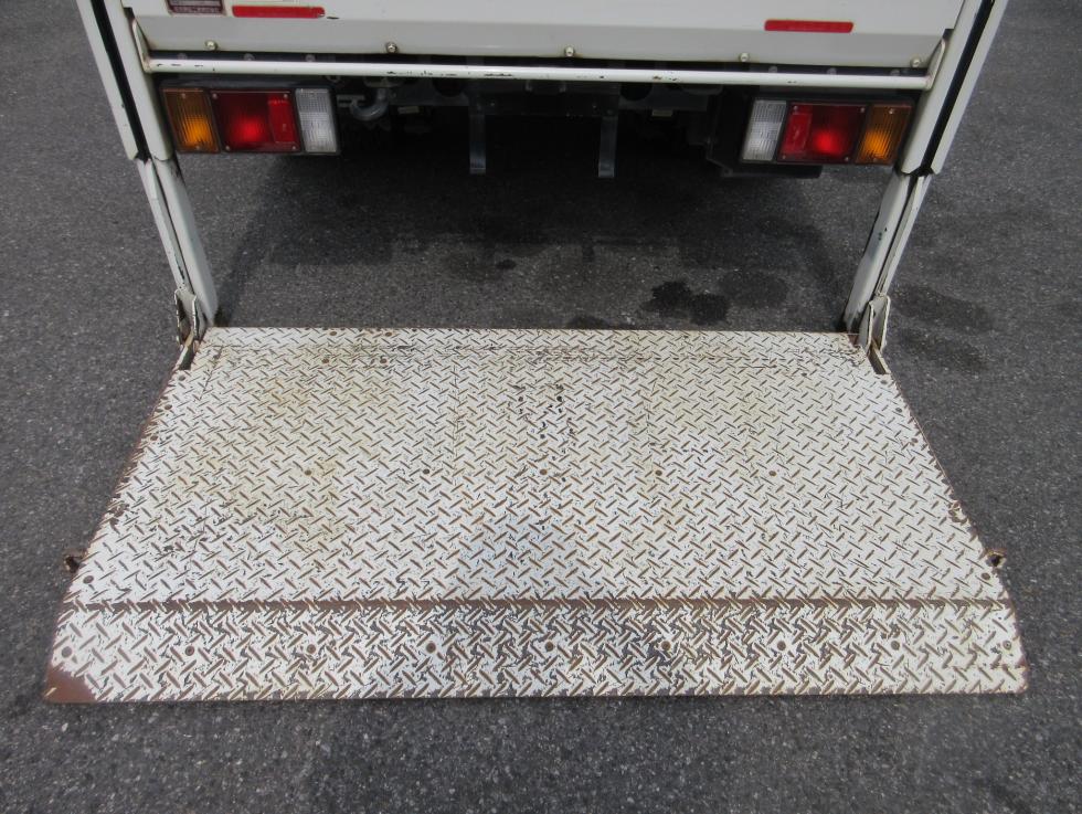 いすゞ 平ボデー・Wキャブ・シャーシ 小型 平成27年4月 TRGーNKR85A 22枚目