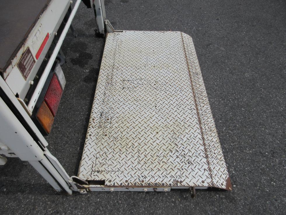 いすゞ 平ボデー・Wキャブ・シャーシ 小型 平成27年4月 TRGーNKR85A 23枚目