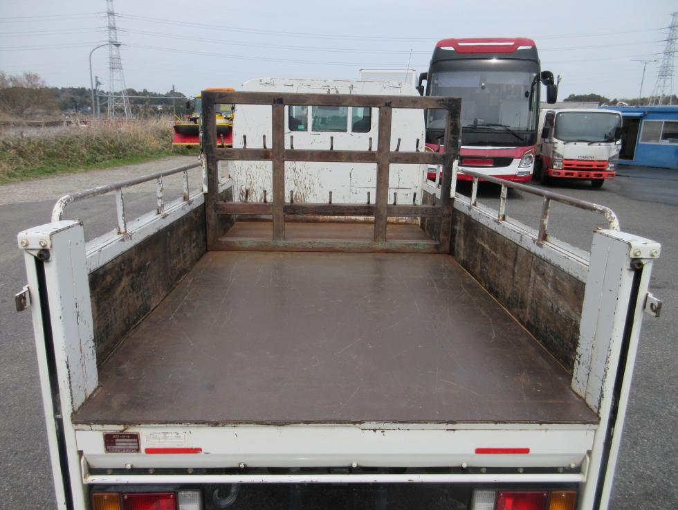 いすゞ 平ボデー・Wキャブ・シャーシ 小型 平成27年4月 TRGーNKR85A 25枚目