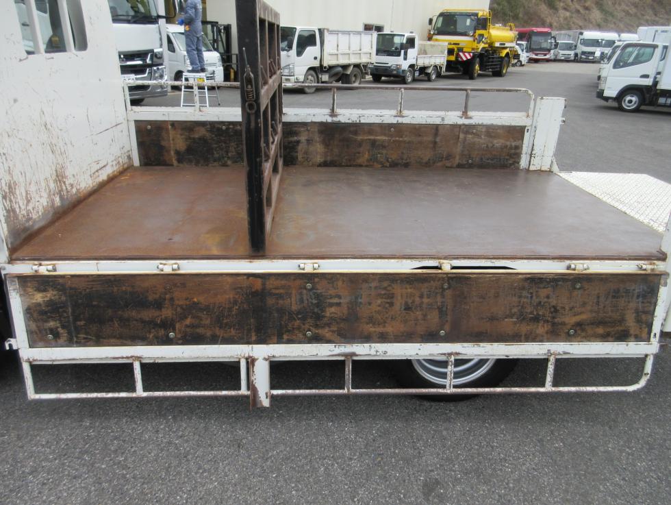 いすゞ 平ボデー・Wキャブ・シャーシ 小型 平成27年4月 TRGーNKR85A 28枚目