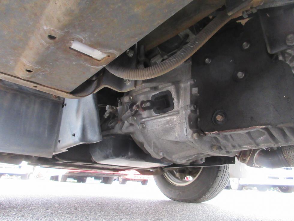 いすゞ 平ボデー・Wキャブ・シャーシ 小型 平成27年4月 TRGーNKR85A 41枚目