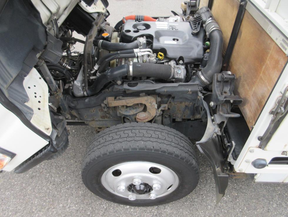 いすゞ 平ボデー・Wキャブ・シャーシ 小型 平成27年4月 TRGーNKR85A 46枚目