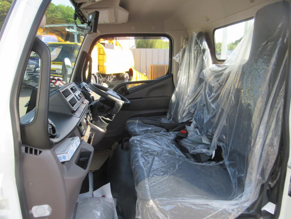 三菱 平ボデー・Wキャブ・シャーシ 小型 令和7年4月 ◆商談中◆　2RGーFEAV0 18枚目