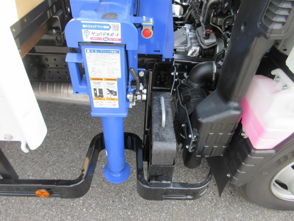 三菱 クレーン付 小型 令和7年4月 ◆商談中◆　2PGーFEB90 31枚目