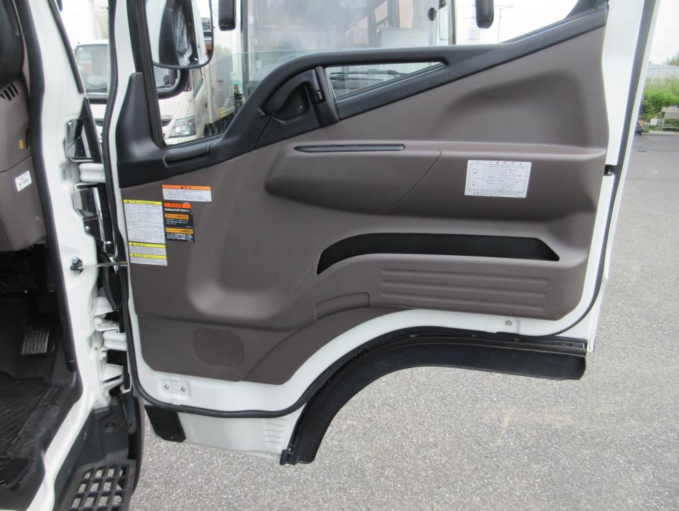 三菱 クレーン付 小型 令和7年3月 ◆商談中◆　2PGーFEB90 9枚目