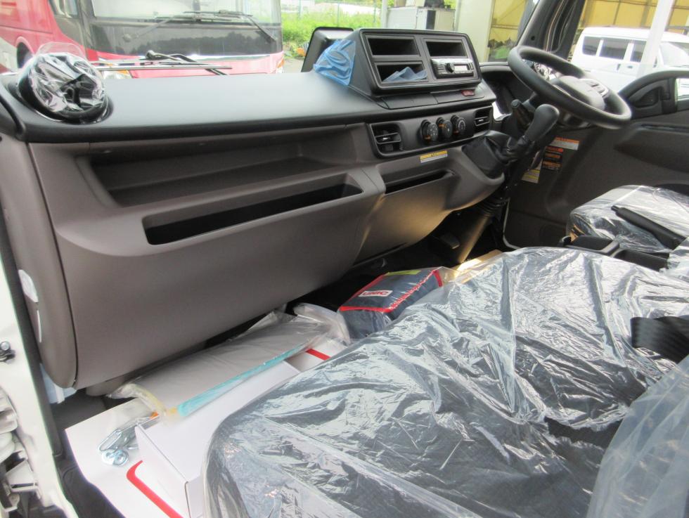 三菱 クレーン付 小型 令和7年3月 ◆商談中◆　2PGーFEB90 18枚目