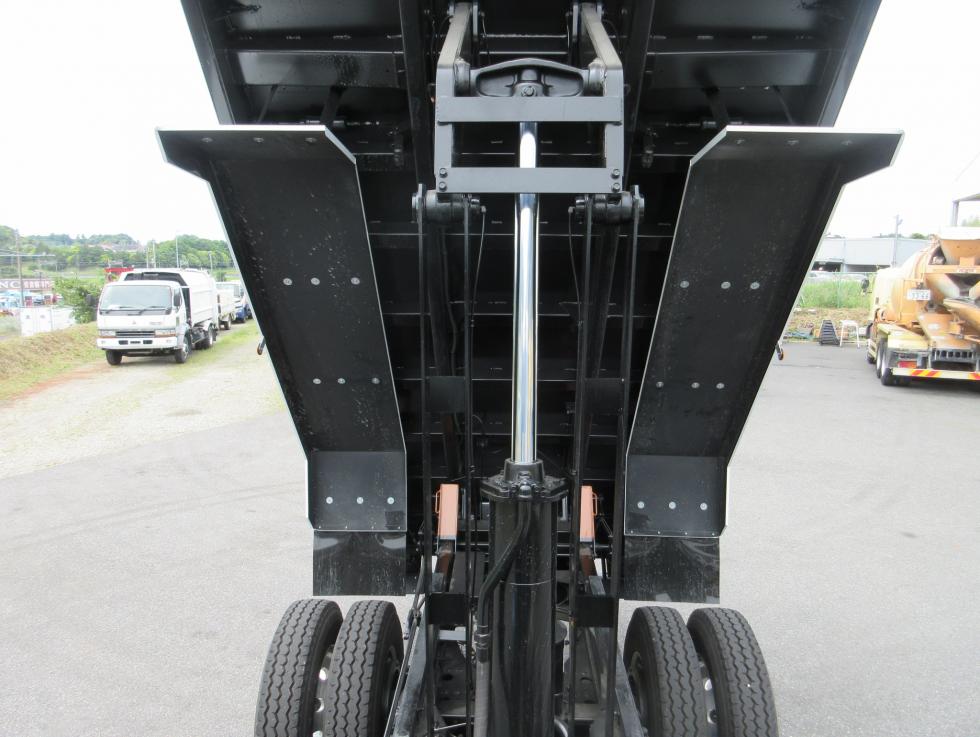 三菱 ダンプ 大型 令和7年5月 2PGーFV70HX 28枚目