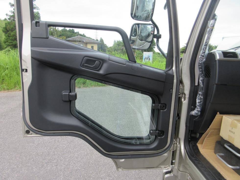 三菱 クレーン付 中型  2KGーFK72F 20枚目