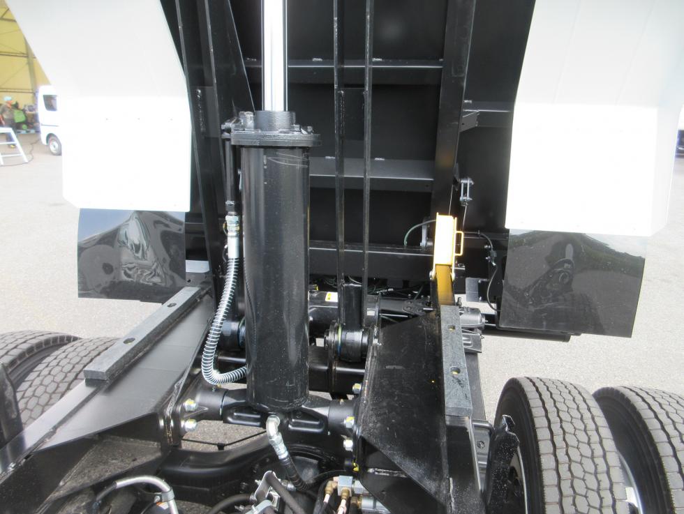 三菱 ダンプ 中型  2KGーFK62F 34枚目