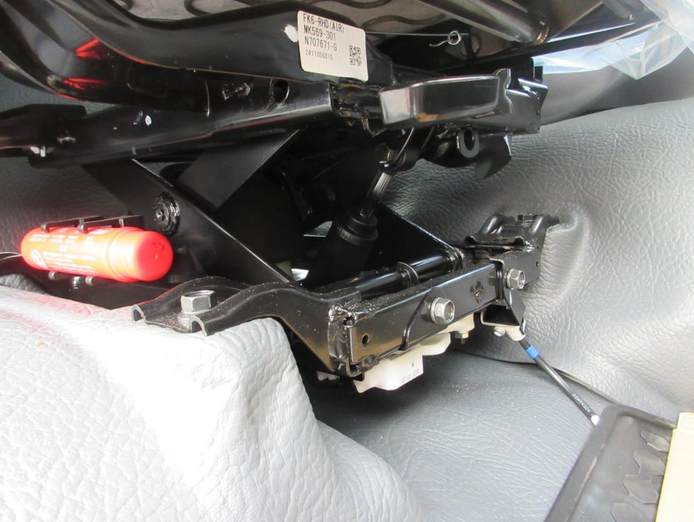 三菱 ダンプ 中型  2KGーFK62F 16枚目