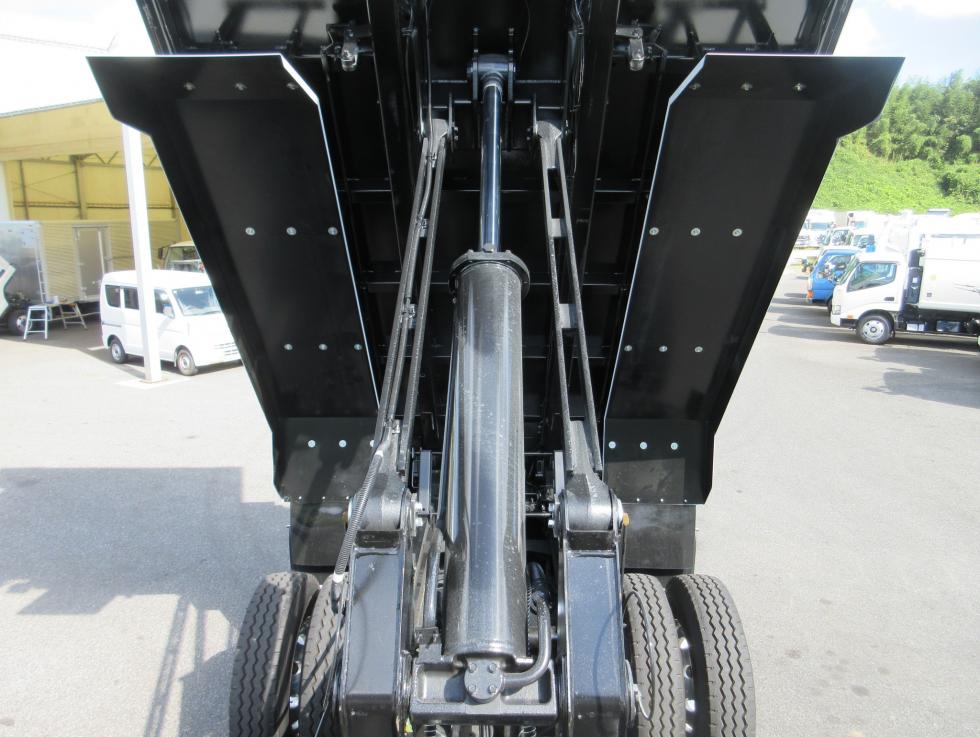 三菱 ダンプ 大型 令和7年9月 2PGーFV80VX 26枚目