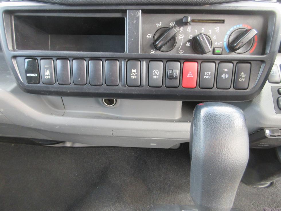 その他 バン 小型 平成30年9月 TPGーXZC605V 15枚目