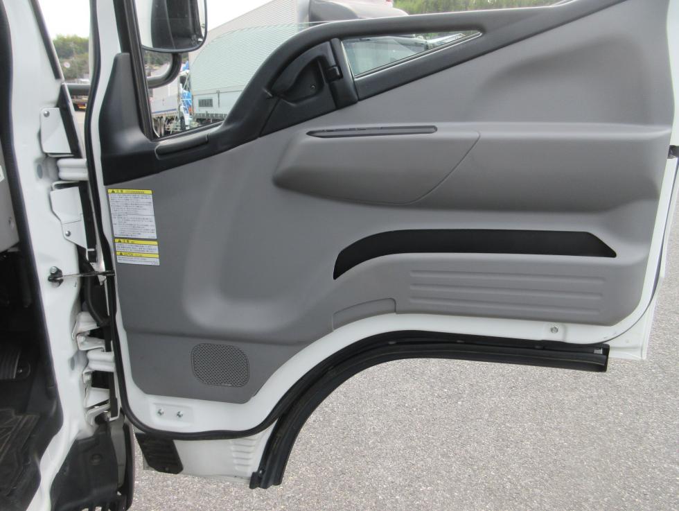 三菱 平ボデー・Wキャブ・シャーシ 小型 令和5年6月 2RGーFBAV0 8枚目