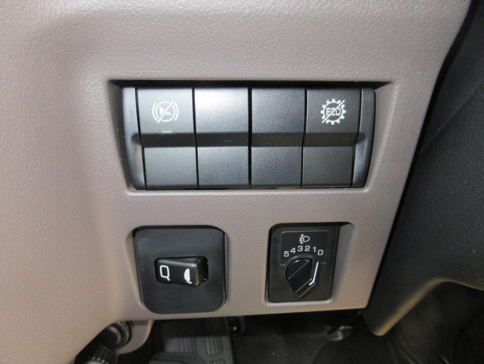 三菱 平ボデー・Wキャブ・シャーシ 小型  2RGーFBA20 13枚目