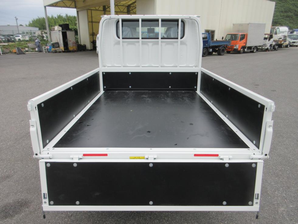 三菱 平ボデー・Wキャブ・シャーシ 小型  2RGーFBA20 26枚目