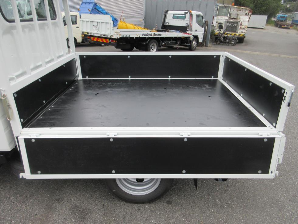 三菱 平ボデー・Wキャブ・シャーシ 小型  2RGーFBA20 28枚目