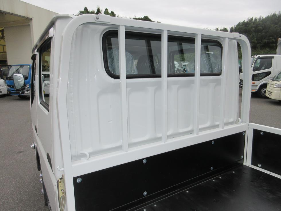 三菱 平ボデー・Wキャブ・シャーシ 小型  2RGーFBA20 30枚目
