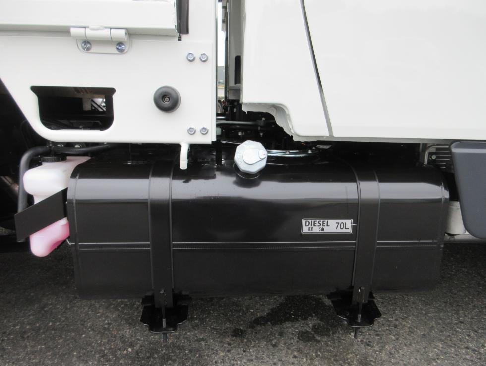 三菱 平ボデー・Wキャブ・シャーシ 小型  2RGーFBA20 35枚目