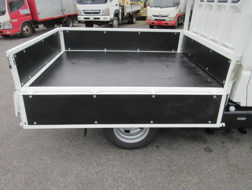 三菱 平ボデー・Wキャブ・シャーシ 小型  2RGーFBA20 49枚目