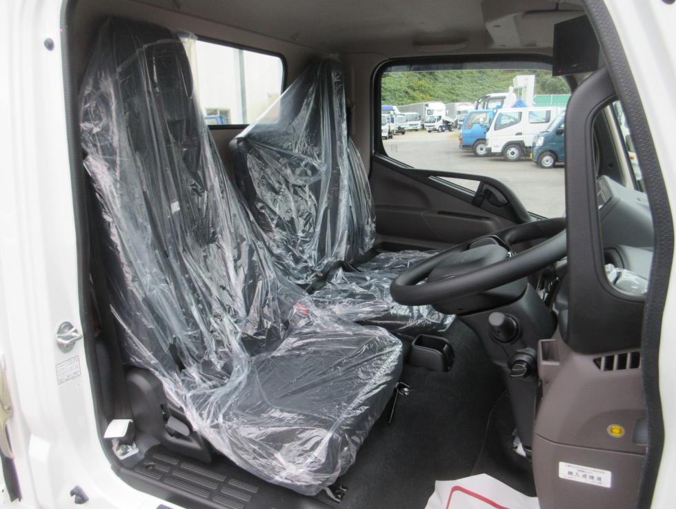 三菱 平ボデー・Wキャブ・シャーシ 小型  2RGーFBAV0 7枚目