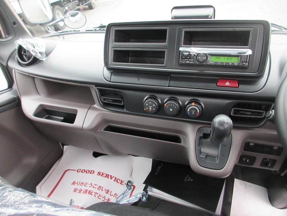 三菱 平ボデー・Wキャブ・シャーシ 小型  2RGーFBAV0 12枚目