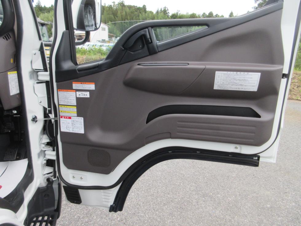 三菱 ダンプ 小型  2RGーFBA60 8枚目