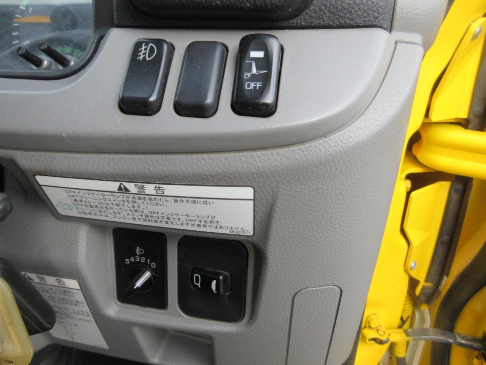 三菱 平ボデー・Wキャブ・シャーシ 小型 平成30年3月 TPGーFBA20 10枚目