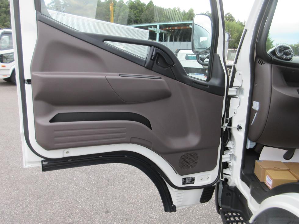 三菱 ダンプ 小型  2RGーFBA60 20枚目