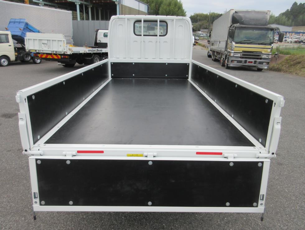 三菱 平ボデー・Wキャブ・シャーシ 小型  2RGーFBAV0 22枚目