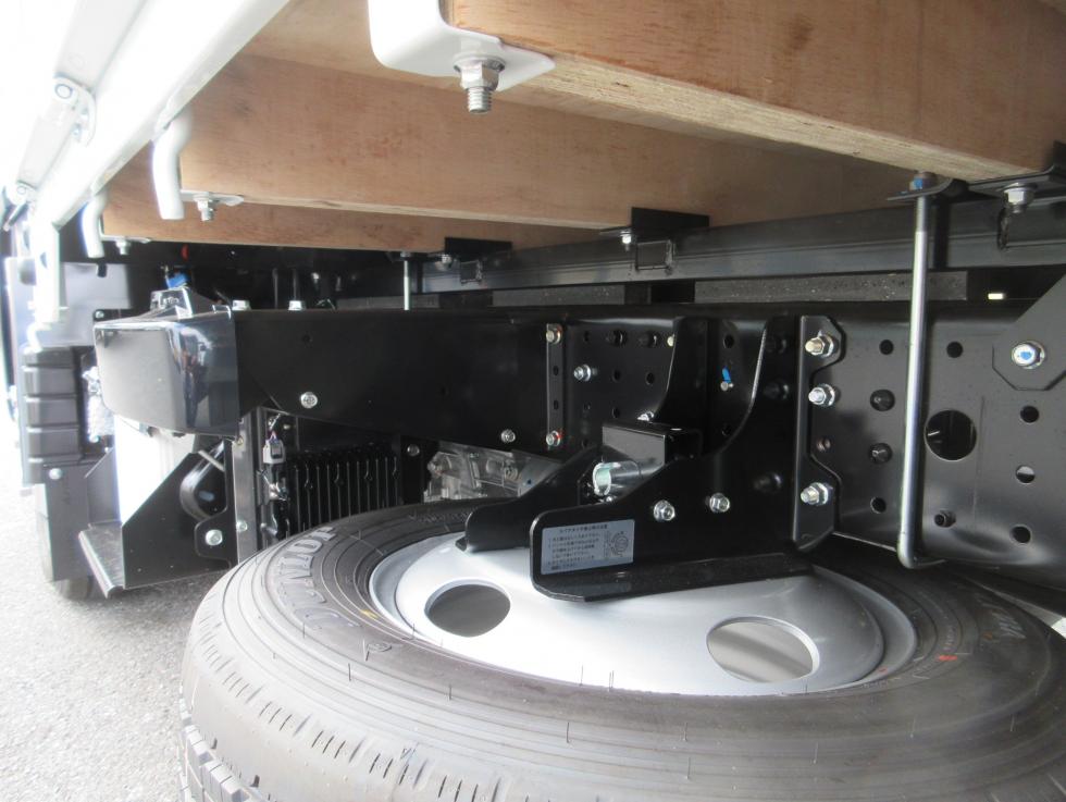 三菱 平ボデー・Wキャブ・シャーシ 小型  2RGーFBAV0 47枚目