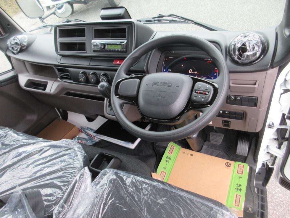 三菱 平ボデー・Wキャブ・シャーシ 小型  2RGーFBAV0 9枚目