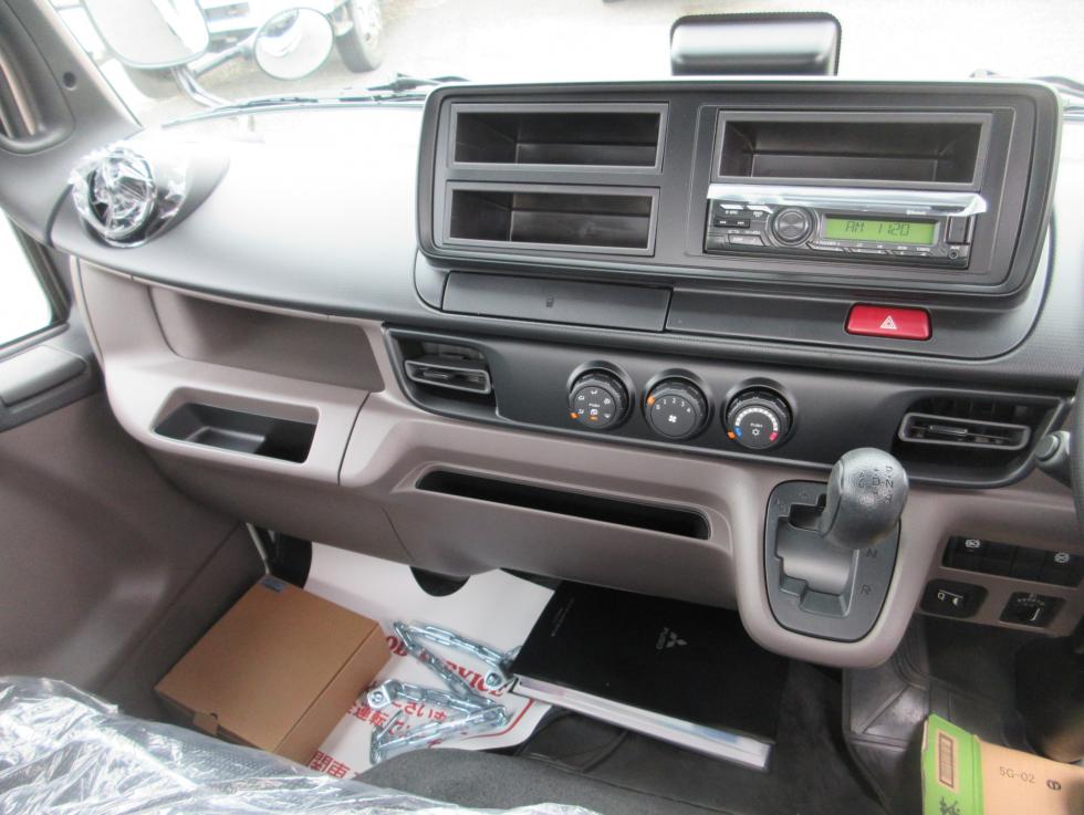 三菱 平ボデー・Wキャブ・シャーシ 小型  2RGーFBAV0 12枚目