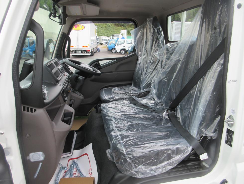 三菱 平ボデー・Wキャブ・シャーシ 小型  2RGーFBAV0 18枚目