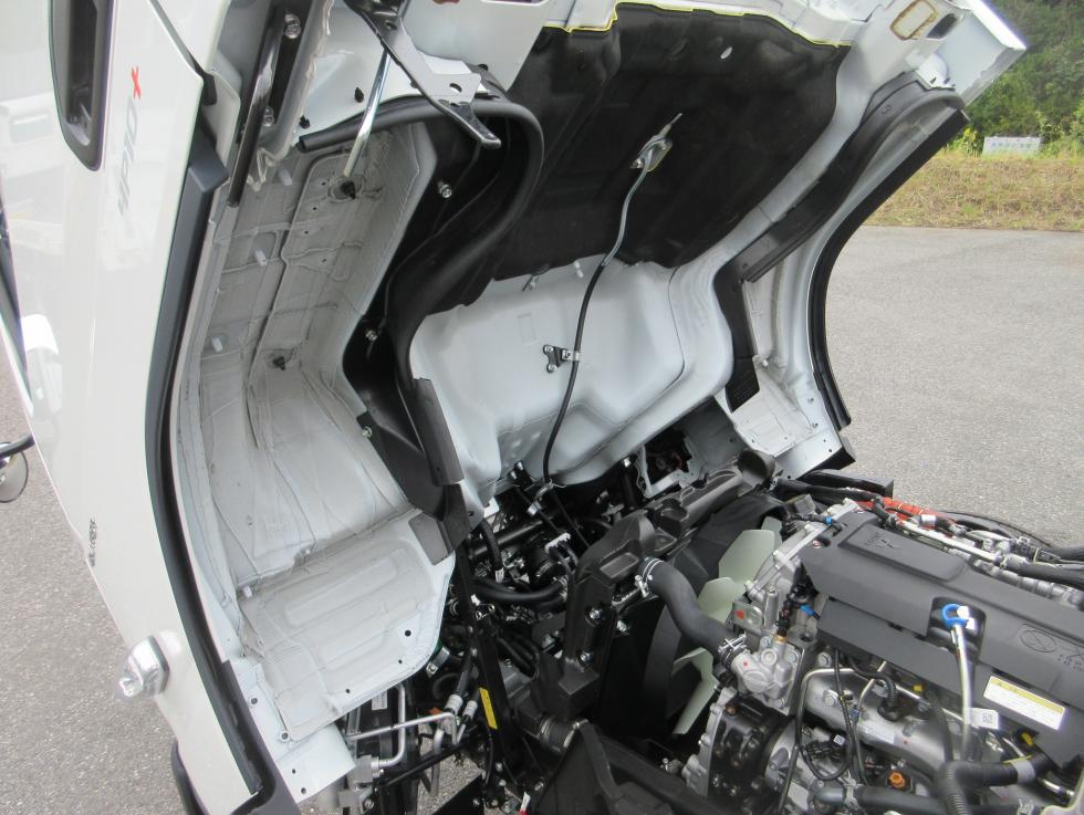 三菱 平ボデー・Wキャブ・シャーシ 小型  2RGーFBAV0 45枚目