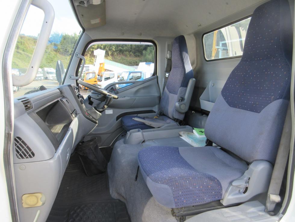 三菱 クレーン付 小型 平成18年10月 PA-FG83DE 15枚目