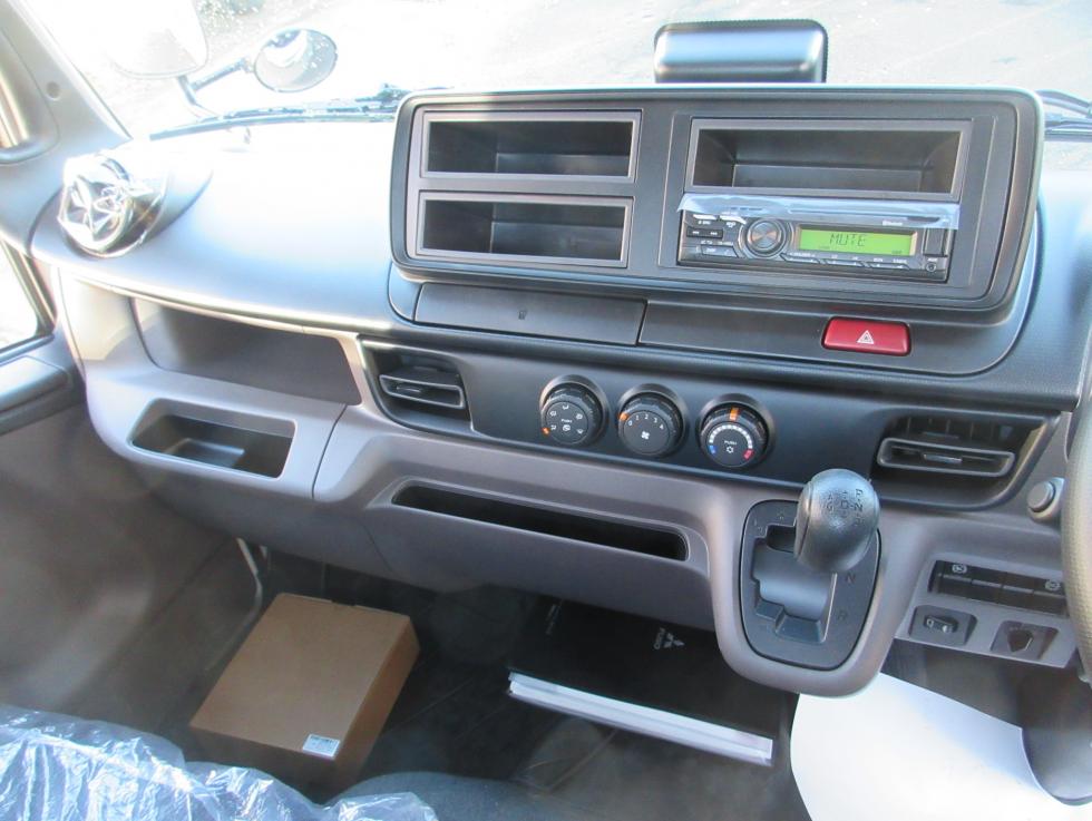 三菱 平ボデー・Wキャブ・シャーシ 小型  2RGーFBAV0 12枚目