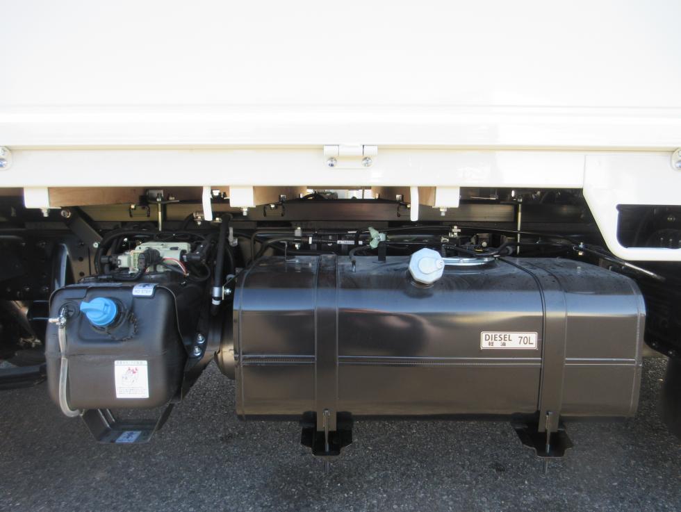 三菱 平ボデー・Wキャブ・シャーシ 小型  2RGーFBAV0 33枚目