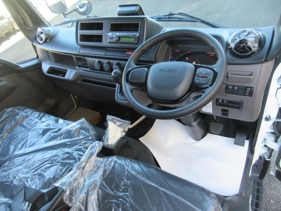 三菱 平ボデー・Wキャブ・シャーシ 小型  2RGーFBAV0 9枚目