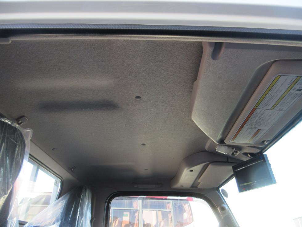 三菱 平ボデー・Wキャブ・シャーシ 小型  2RGーFBAV0 16枚目