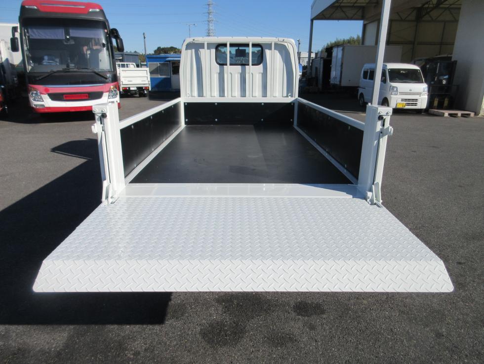 三菱 平ボデー・Wキャブ・シャーシ 小型  2RGーFBAV0 22枚目