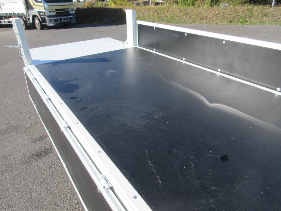 三菱 平ボデー・Wキャブ・シャーシ 小型  2RGーFBAV0 25枚目