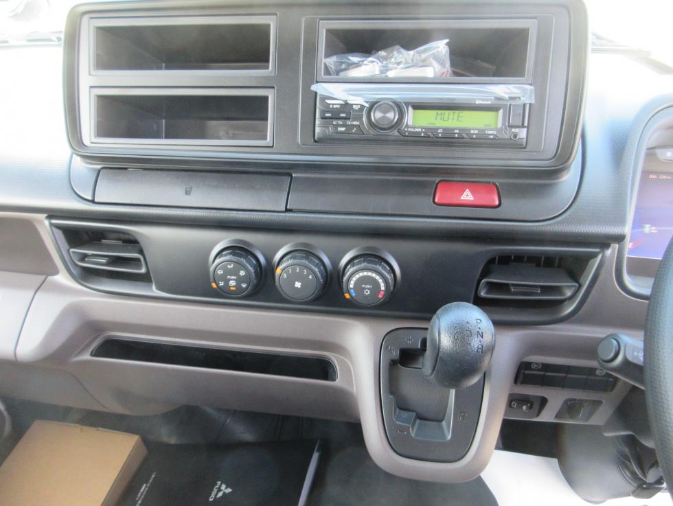 三菱 平ボデー・Wキャブ・シャーシ 小型  2RGーFBA20 13枚目