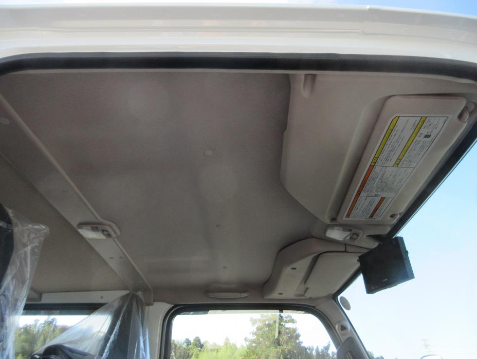 三菱 平ボデー・Wキャブ・シャーシ 小型  2RGーFBA20 17枚目