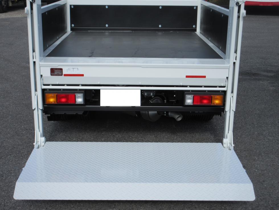 三菱 平ボデー・Wキャブ・シャーシ 小型  2RGーFBA20 32枚目